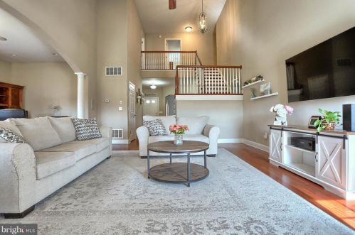 1110 Cord Dr, Hummelstown PA 17036-6815 exterior