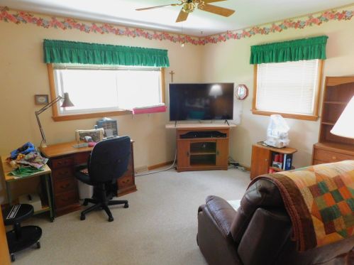 2760 112, Milwaukee WI 53227-3023 exterior