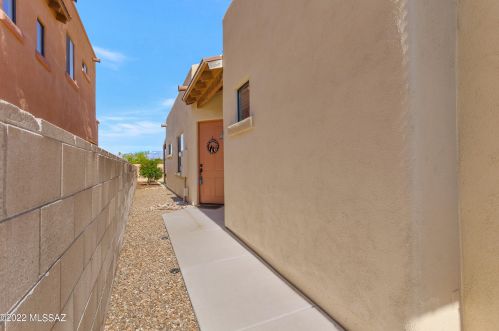 8770 Perry Park Cir, Tucson AZ  85730-1302 exterior