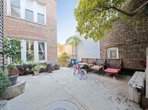 2711 Hamlin Ave, Chicago IL  60647-1011 exterior