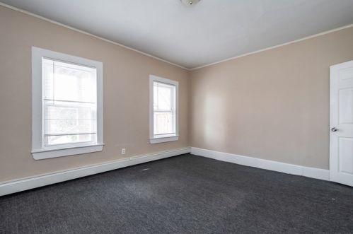 57 Fox St, Worcester MA 01604-4331 exterior