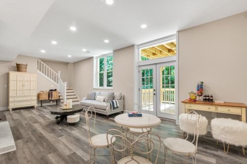 120 Finchley Ct, Atlanta GA  30328-2034 exterior