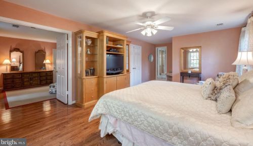 1621 Linway Park Dr, Mc Lean VA 22101-4149 exterior