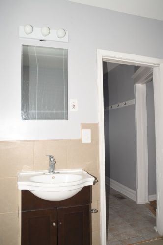 644 Mcalister Ave, Waukegan IL 60085-6470 exterior