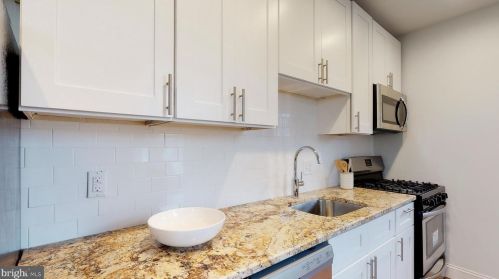 1900 19 St, Philadelphia PA 19145-1440 exterior