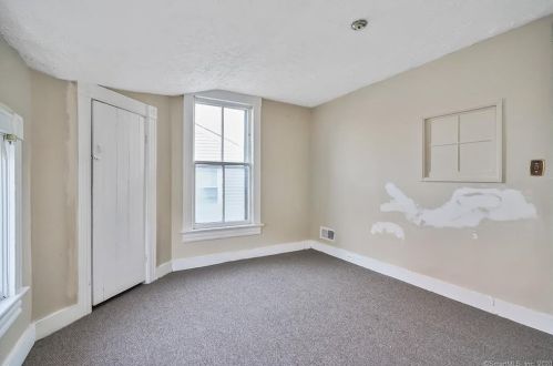 53 Fort Point St, Norwalk CT 06855-1212 exterior