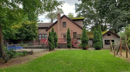 660 Vassar Rd, Poughkeepsie NY 12603-6034 exterior