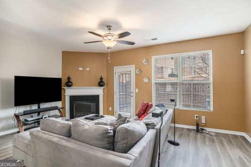 2286 Capella Cir, Atlanta GA  30331-3869 exterior