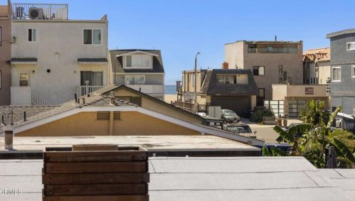 128 Camarillo Ave, Oxnard CA  93035-4605 exterior