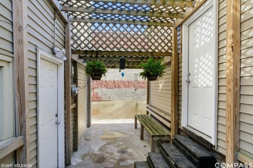 1823 22 Pl, Chicago IL 60608-4004 exterior