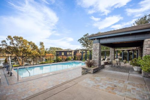 54 De Silva Is Dr, Mill Valley CA 94941-3004 exterior