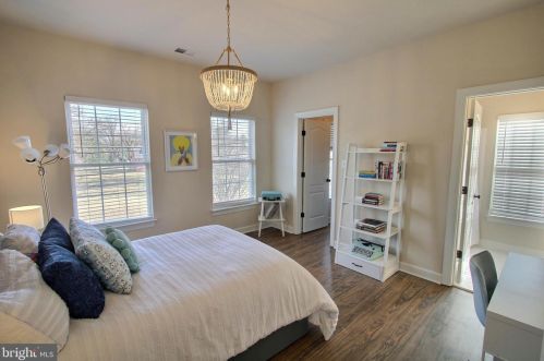 405 Great Falls Rd, Rockville MD  20850-2883 exterior