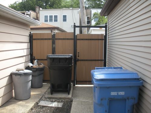 3621 Whipple St, Chicago IL 60655-2328 exterior