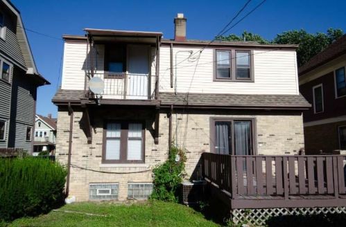 2813 50th St, Milwaukee WI  53210-1654 exterior