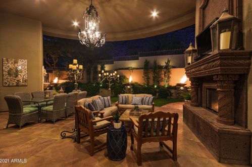 13841 Cyn Dr, Phoenix AZ 85016-2403 exterior