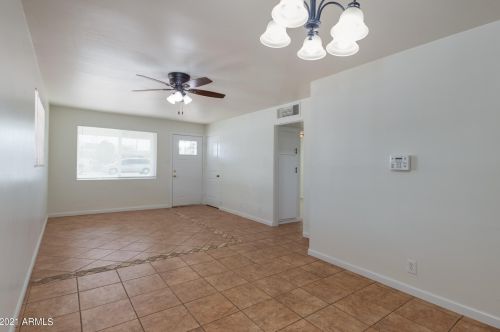 1240 33 St, Phoenix AZ 85018-3314 exterior