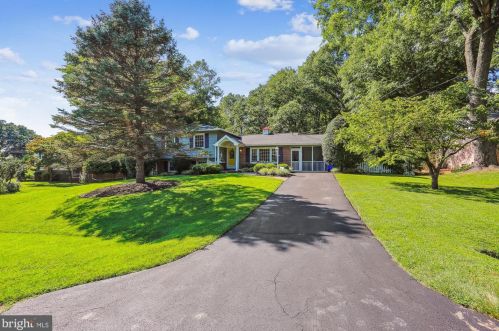 7641 Miller Fall Rd, Rockville MD 20855-1165 exterior