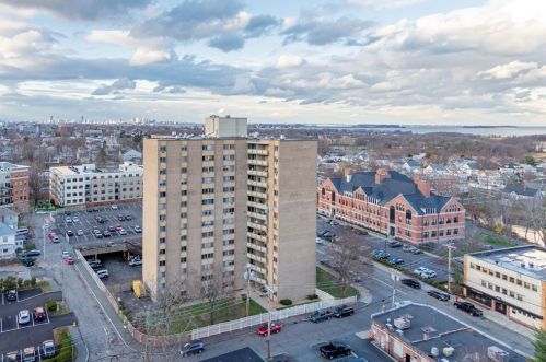 1025 Hancock St, Quincy MA  02169-2105 exterior