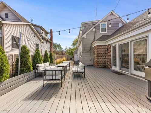 349 Arlington Ave, Elmhurst IL 60126-3546 exterior