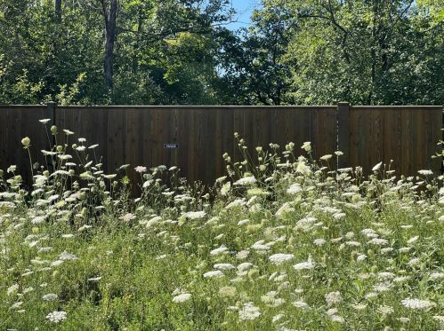 9555 Range Line Rd, Milwaukee WI 53209-2619 exterior