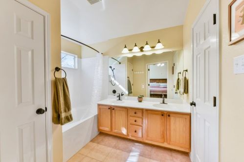 13425 Dulles Ave, Austin TX 78729-3764 exterior