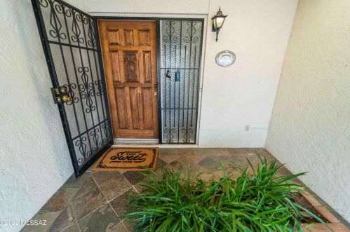8924 Palms Park Dr, Tucson, AZ 85715-5643