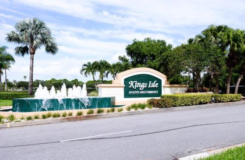 325 Tuscany Ct, Fort Pierce FL 34986-1731 exterior