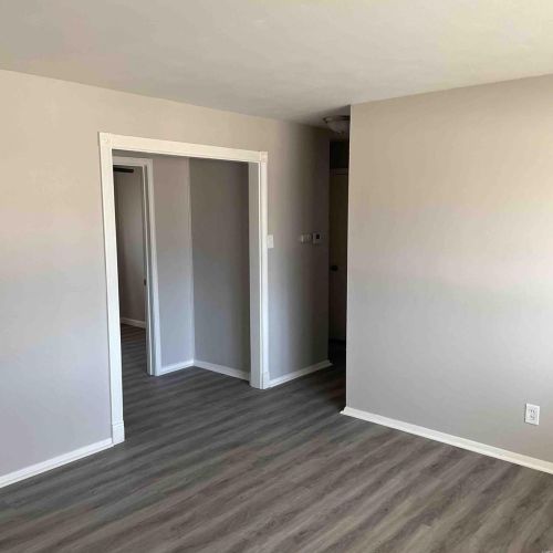 1545 Reale Ave, Saint Louis MO 63138-3056 exterior