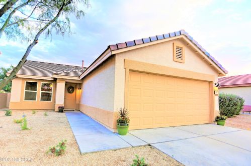 727 Buffalo Grass Dr, Tucson AZ  85755-1792 exterior