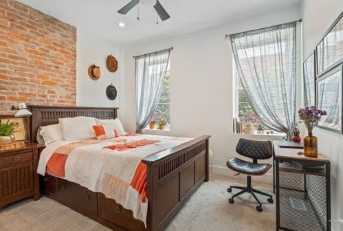 1217 Reddour St, Pittsburgh PA 15212-4613 exterior