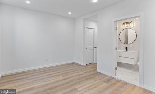 310 Mckean St, Philadelphia PA  19148-2630 exterior