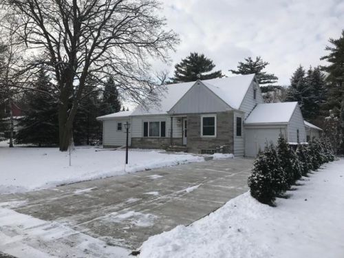 4933 28, Milwaukee WI  53221-2607 exterior