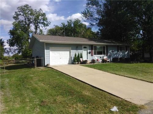 421 Franklin Ave, Troy, IL 62294-2126
