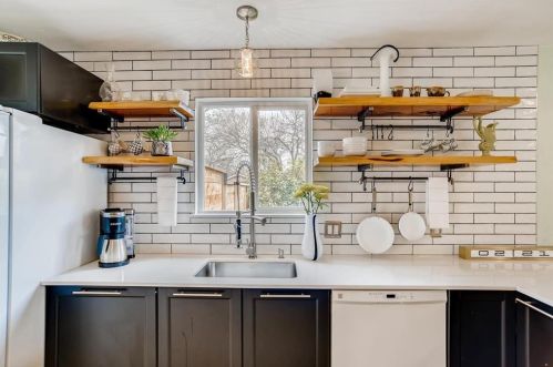 2403 Aldford Dr, Austin TX 78745-4822 exterior