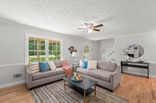 3845 Laurel Fls Dr, Lithonia GA 30039-6586 exterior