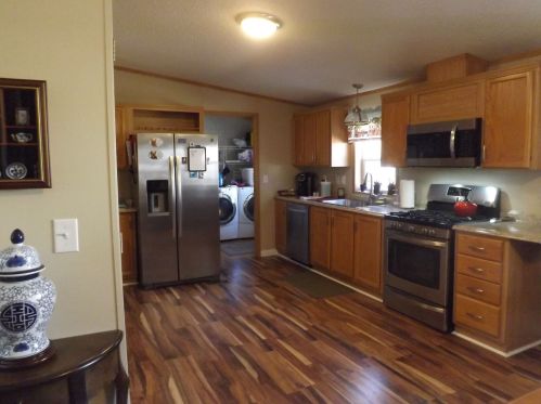 28 Virginia Ln, Seabrook, NH 03874-4035