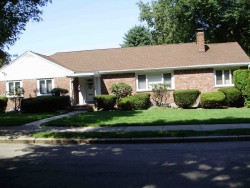 25 Cynthia Rd, Newton, MA 02459-2835