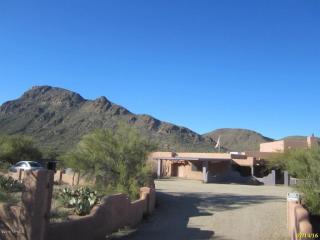 3841 Ajo Hwy, Tucson AZ  85746-8824 exterior