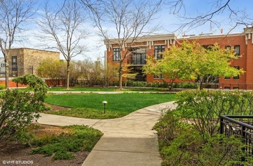 3232 Halsted St, Chicago IL  60657-3476 exterior