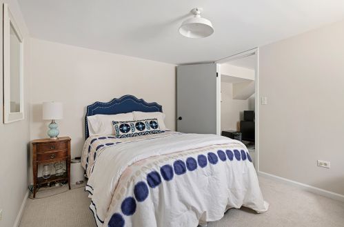 2818 Albany Ave, Chicago IL 60618-7605 exterior