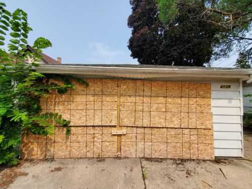 4139 48th St, Milwaukee WI  53216-1544 exterior