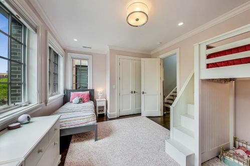 3619 Hermitage Ave, Chicago IL 60613-3506 exterior