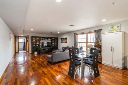 209 40th St, Union City NJ  07087-6285 exterior