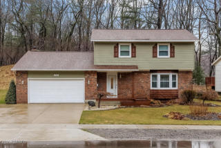 2921 Beach St, Meskegon, MI 49441-1125