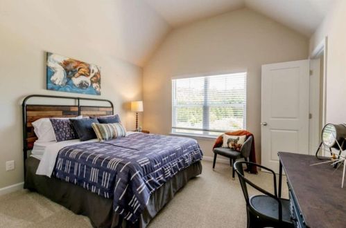 430 Burgundy Ter, Atlanta GA 30354-2271 exterior