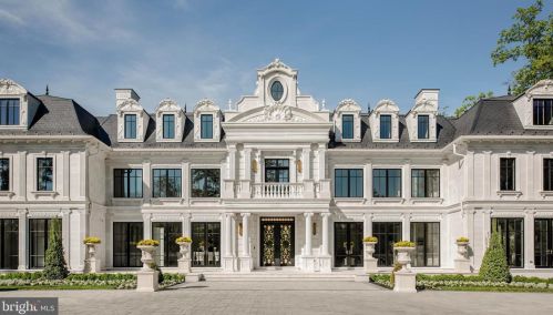 6431 Georgetown Pike, Mc Lean VA 22101-2212 exterior