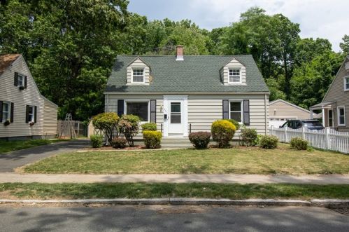 251 Dorset St, Springfield, MA 01108-2821