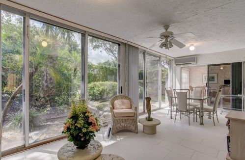 6264 Greenspointe Dr, Boynton Beach FL 33437-4915 exterior