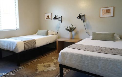 449 Lester St, Tucson AZ 85705-8923 exterior