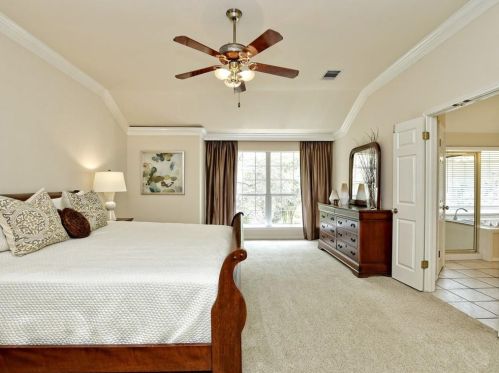 10305 Ember Gln Dr, Austin TX 78726-1388 exterior